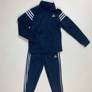 Kids ADIDAS Tracksuit 2 piece size 6
